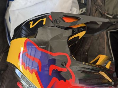 V1 Helmet