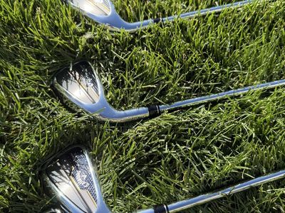 Left handed Callaway premium package irons, hybrid, driver