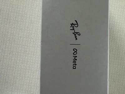 Ray-Ban Meta Skyler Smart Glasses