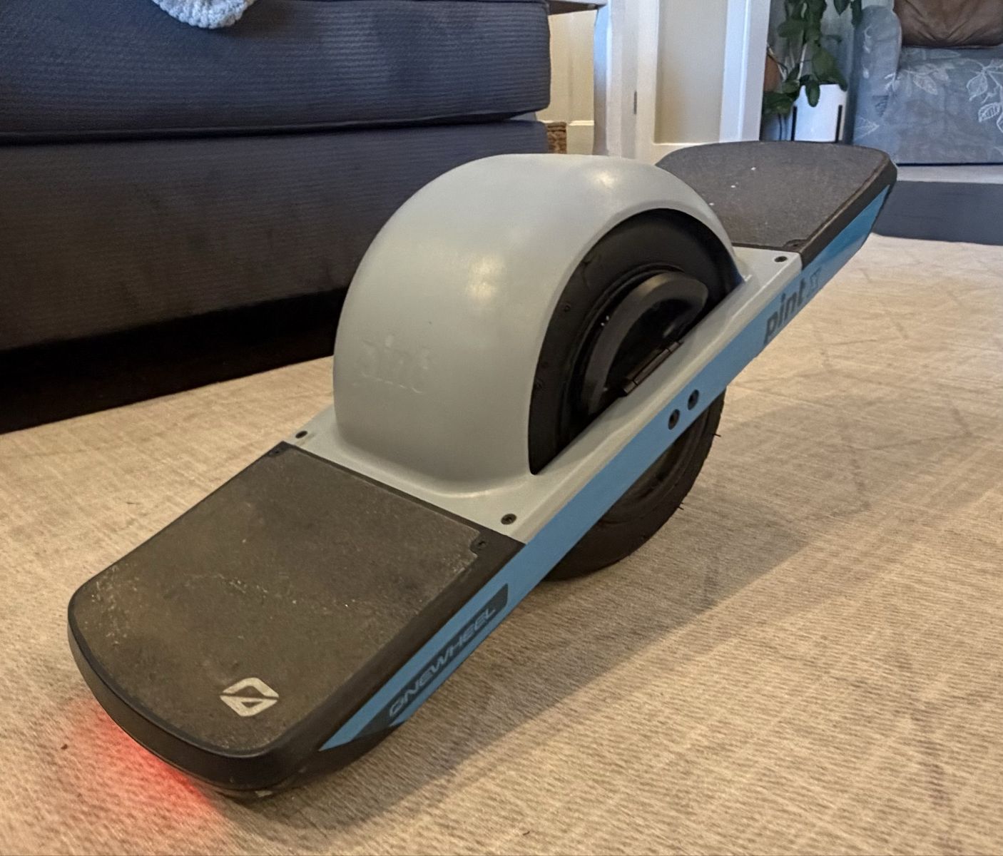 Newer Onewheel Pint x with only 100 miles.