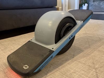 Newer Onewheel Pint x with only 100 miles.