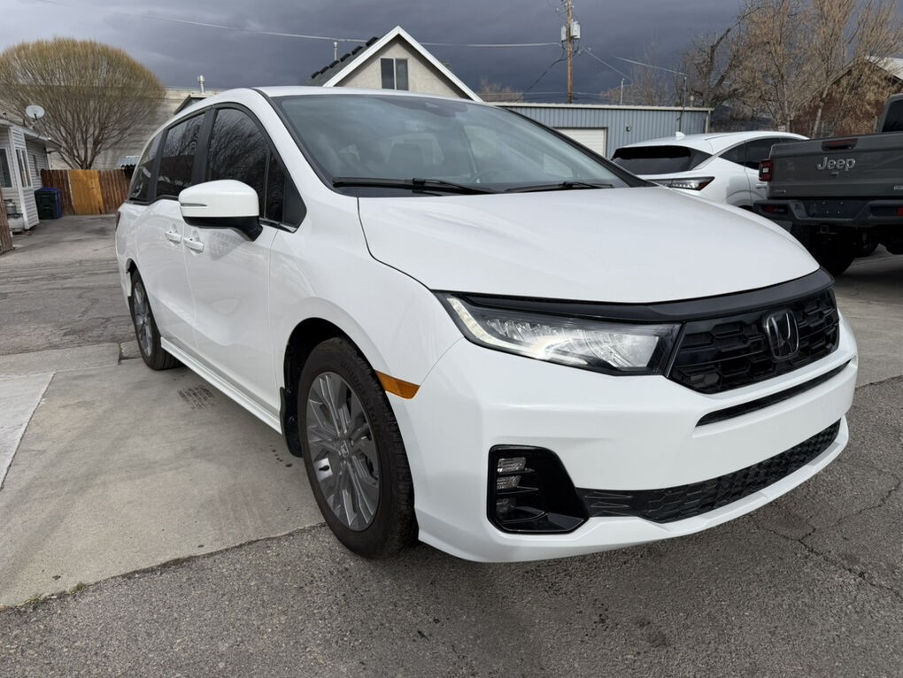 2025 Honda Odyssey Touring w/DVD w/Navi