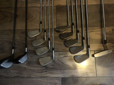 Mens Titleist Golf Set DCI Irons, 975D Driver, 906F2 3 Wood, SP201 Putter