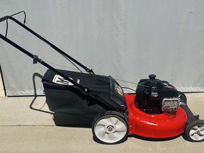 YARDMACHINE 140CC 21" inch Rear Bagger Push Mower
