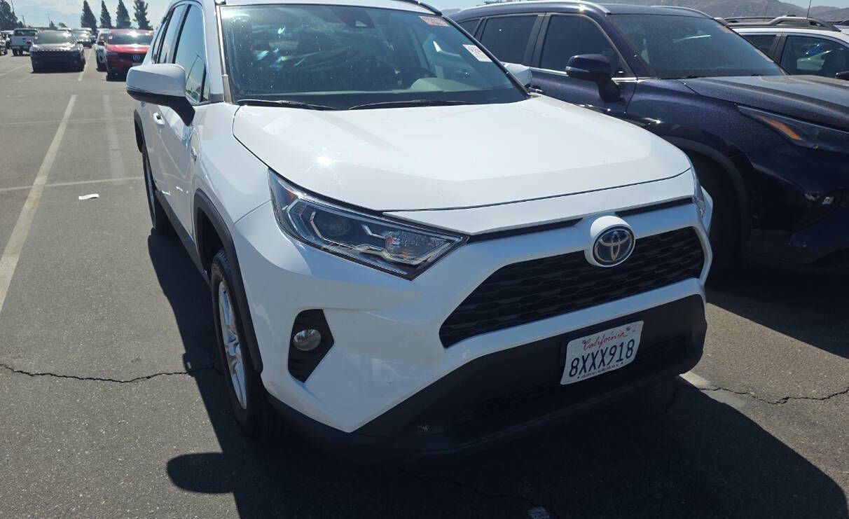 2021 Toyota RAV4 XLE