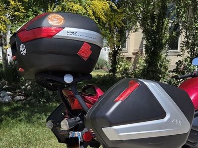 Givi Monokey Top And Side Luggage