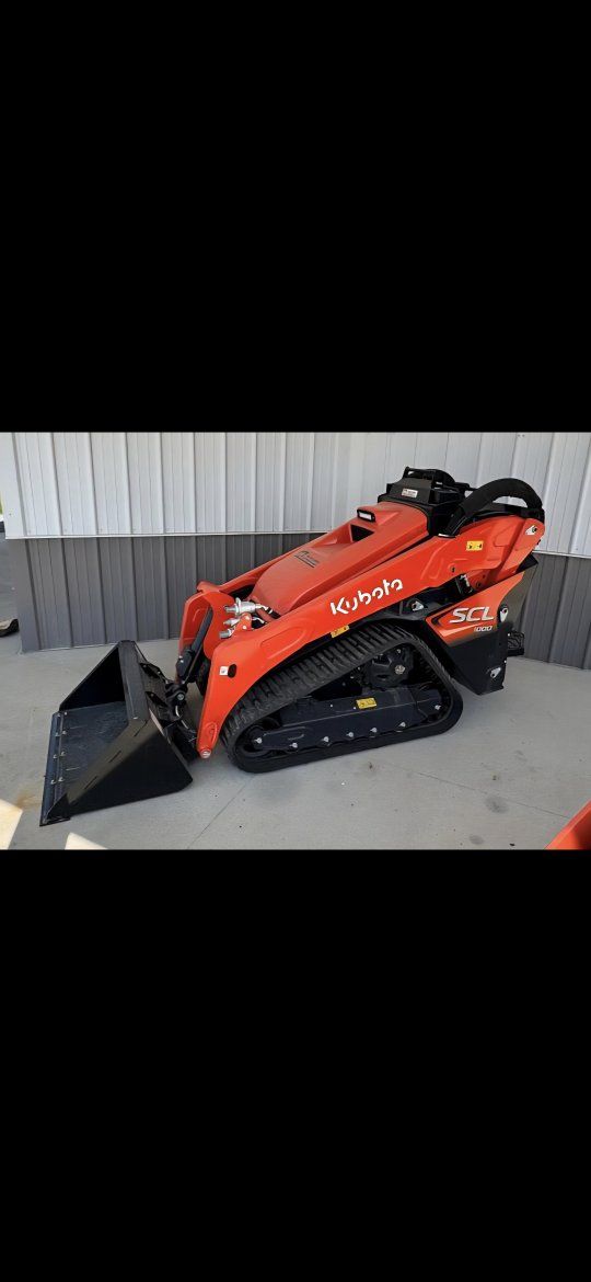 mini skid, dump trailer, operator