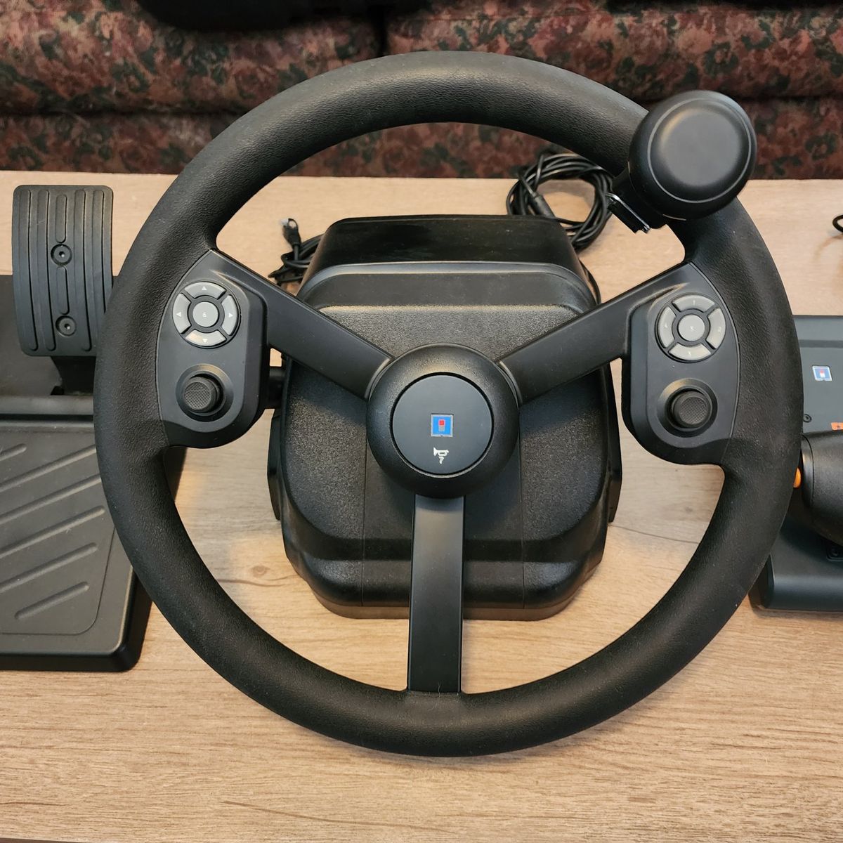 Main image 3