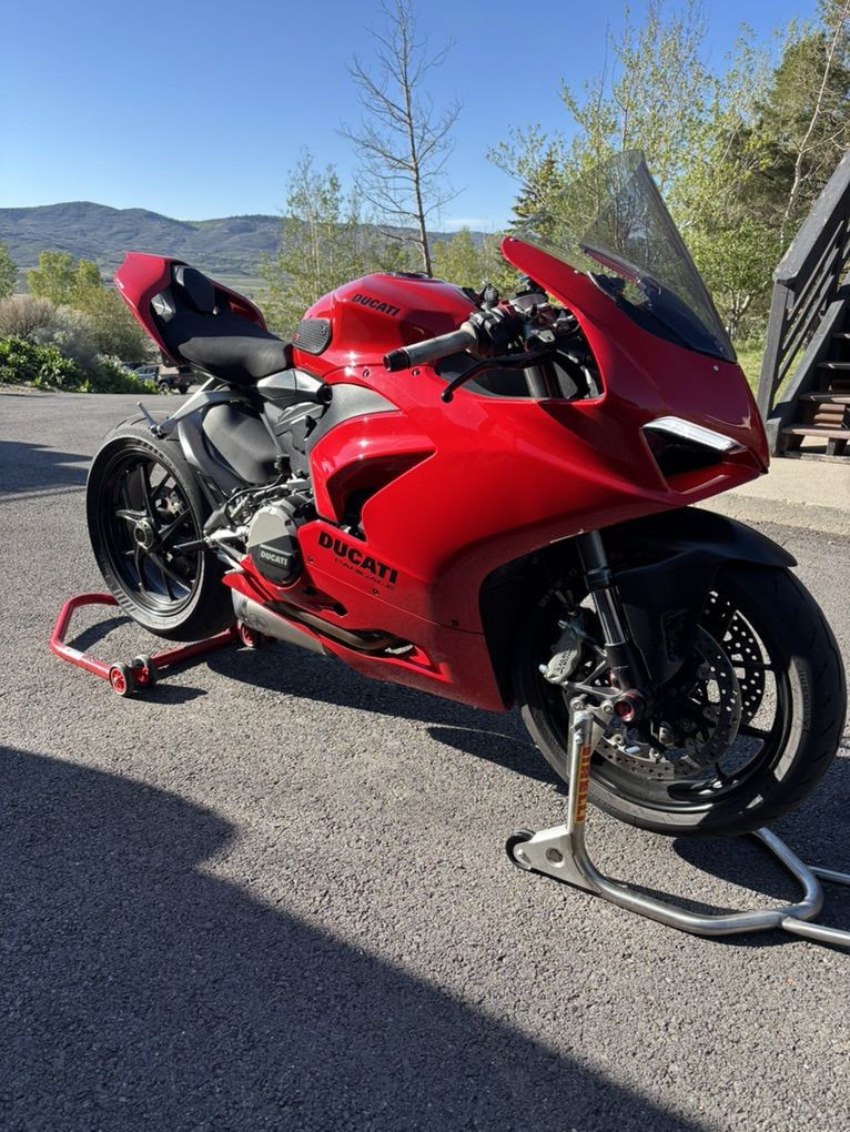 Ducati Panigale V2