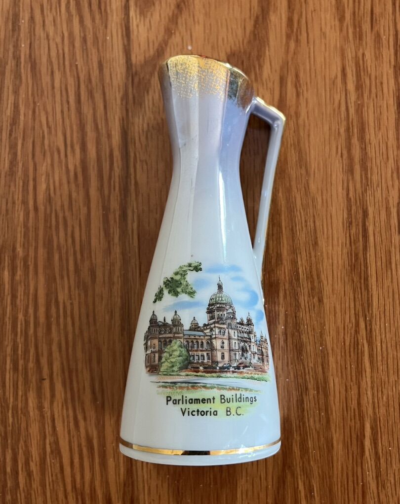 Mini Vase/East Germany Parliament Buildings