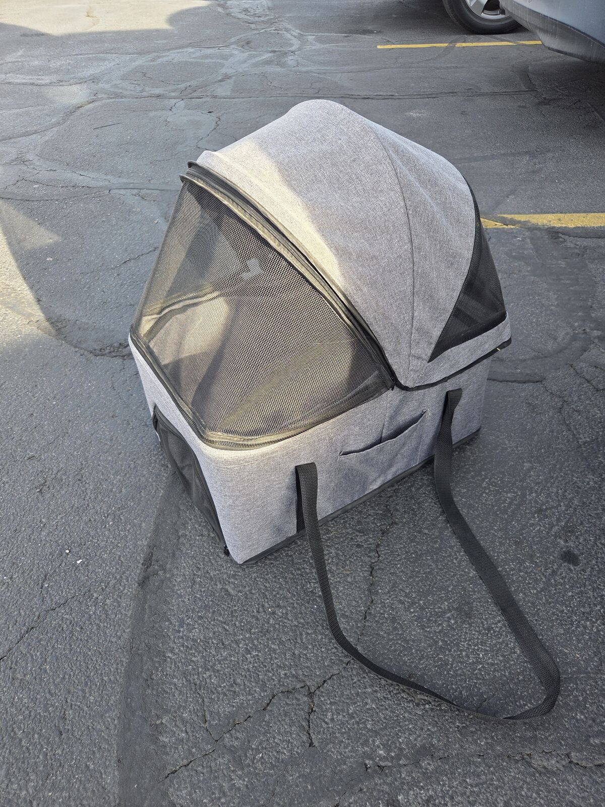 Cat/puppy travel carrier/play pen