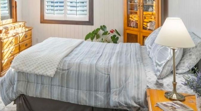 Queen Bed with adjustable base