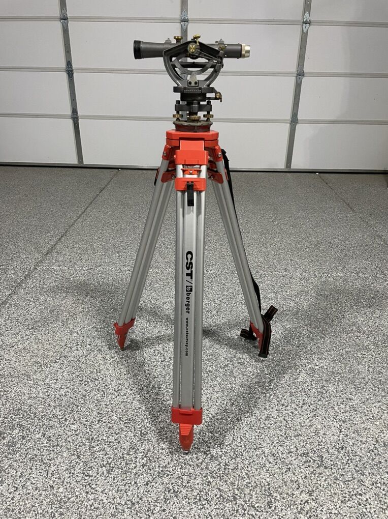Universal Contractor's Aluminum Tripod