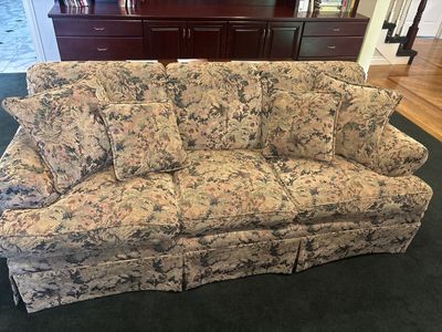 Floral Pattern 3-Seater Sofa - Classic Design with Skirted Base