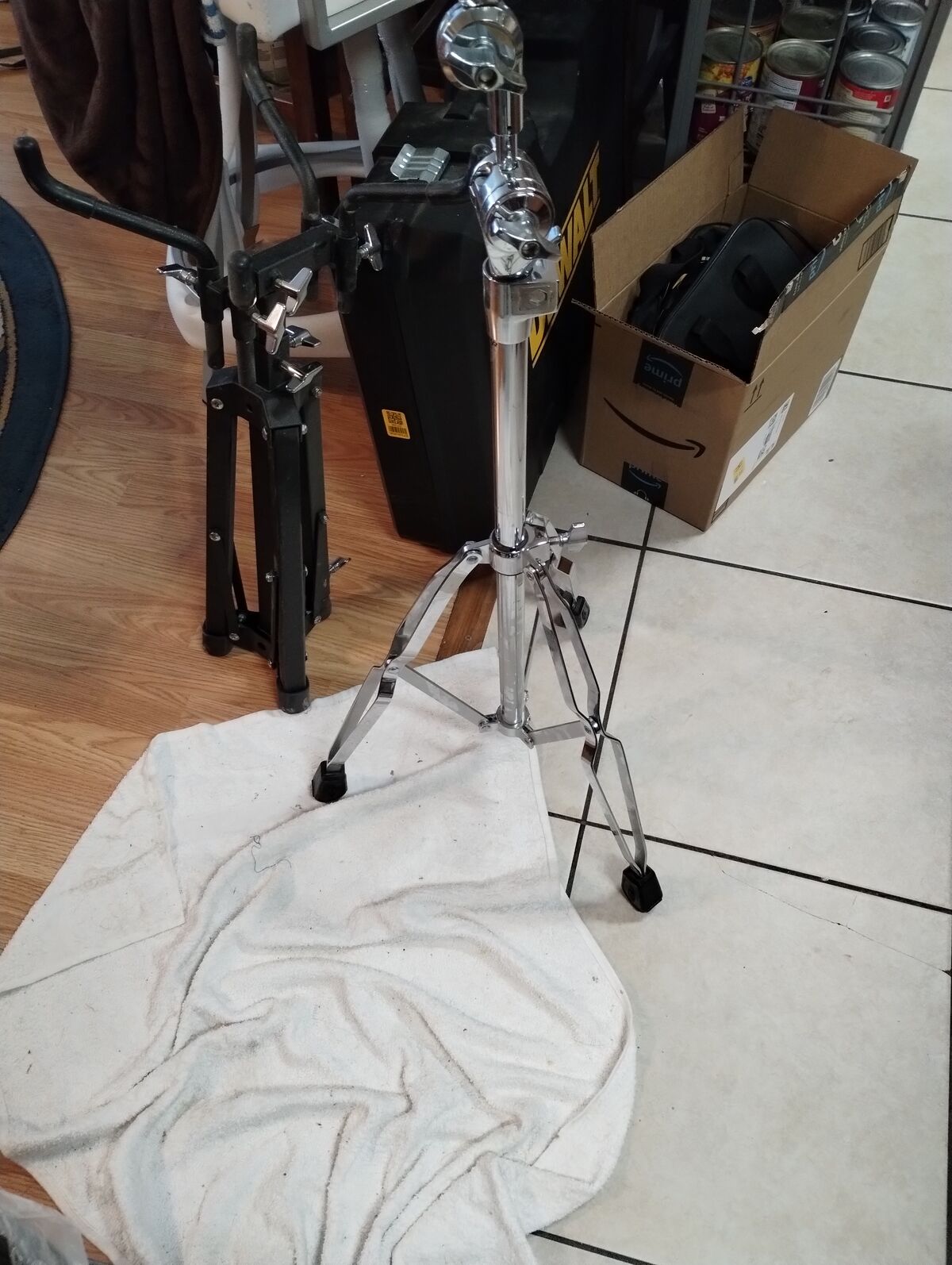 DRUM STAND AND CYMBAL STAND  60$ EACH OR 100$ SET