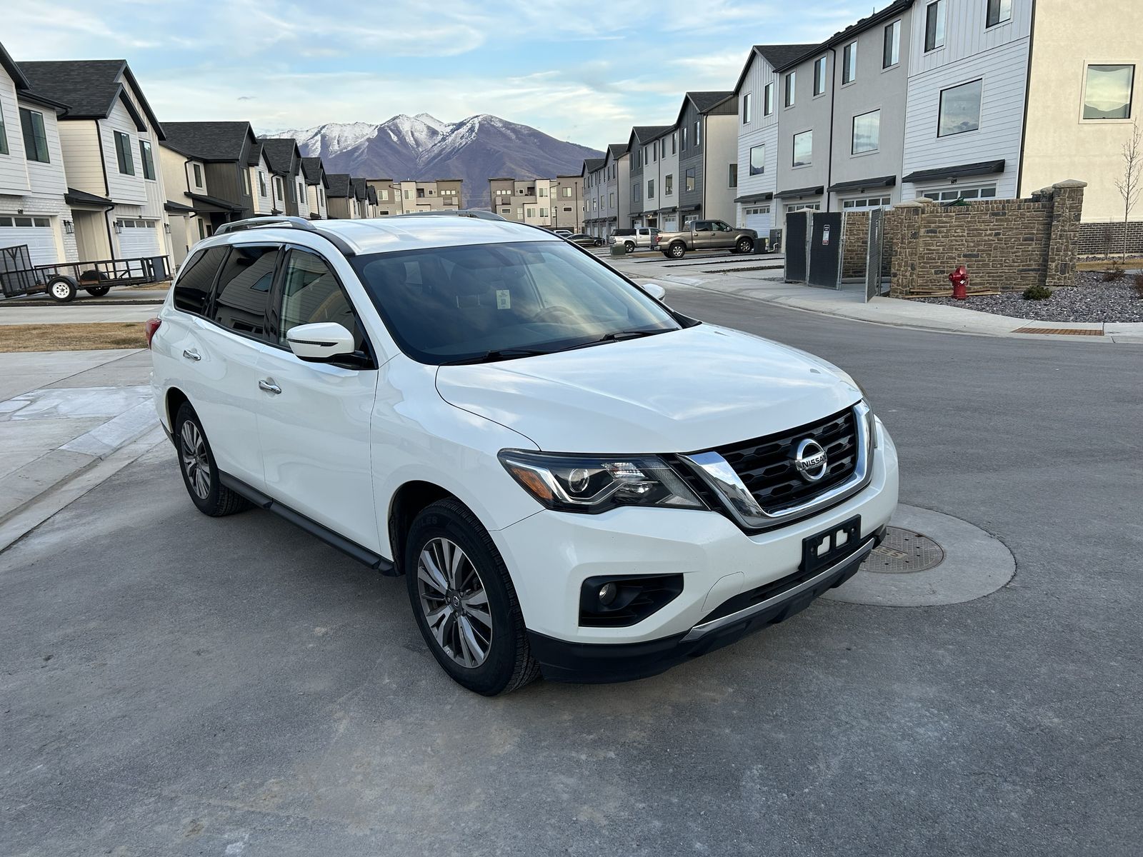 2019 NISSAN PATHFINDER SV