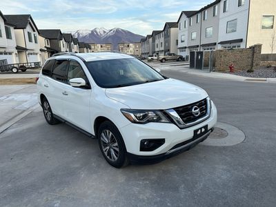 2019 NISSAN PATHFINDER SV