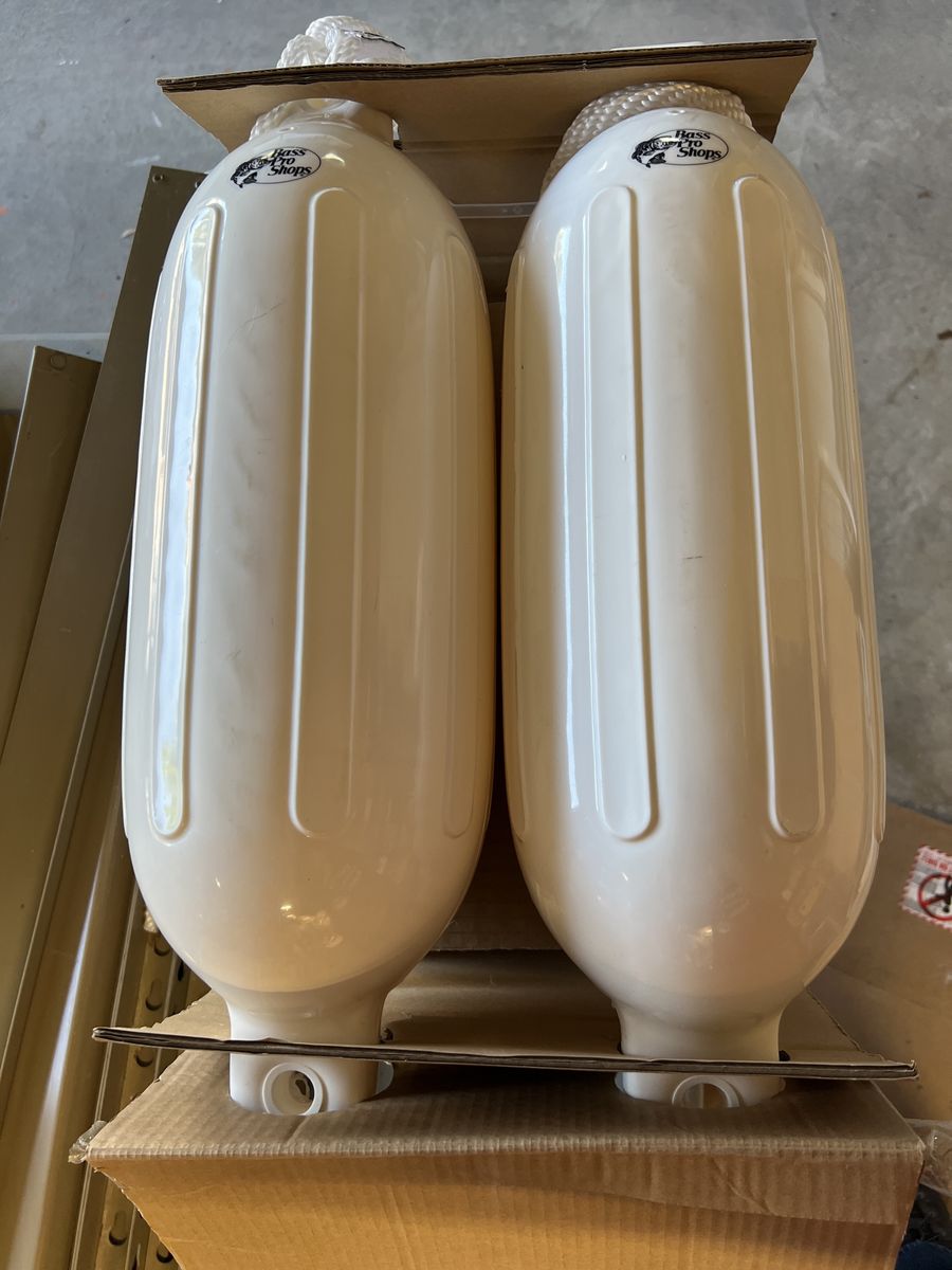 4 new boat fenders