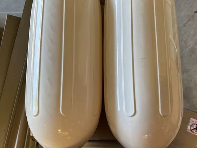 4 new boat fenders