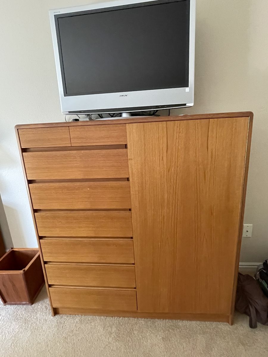 Main image 6