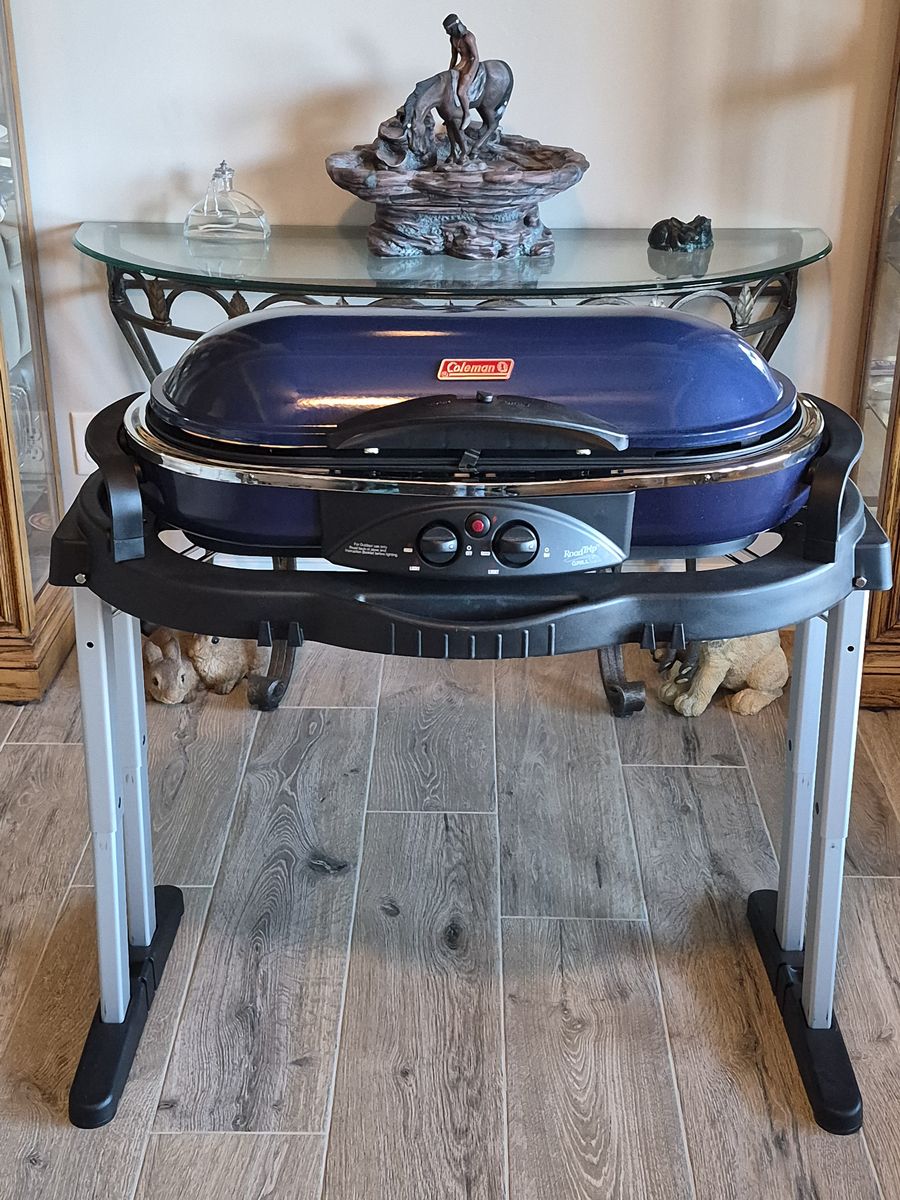 Coleman RoadTrip LX Collapsible Propane Grill