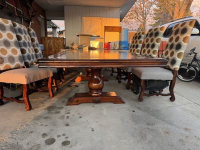 Luxury hardwood dining table w/ 10 chairs