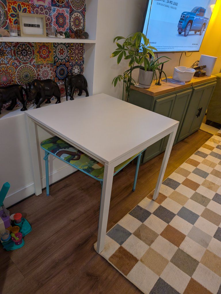 Kitchen table for sale