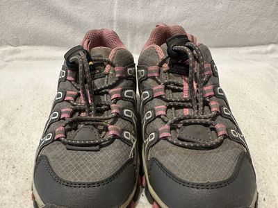 Eggseed toddler size 11 gray/pink trim, hiking shoes