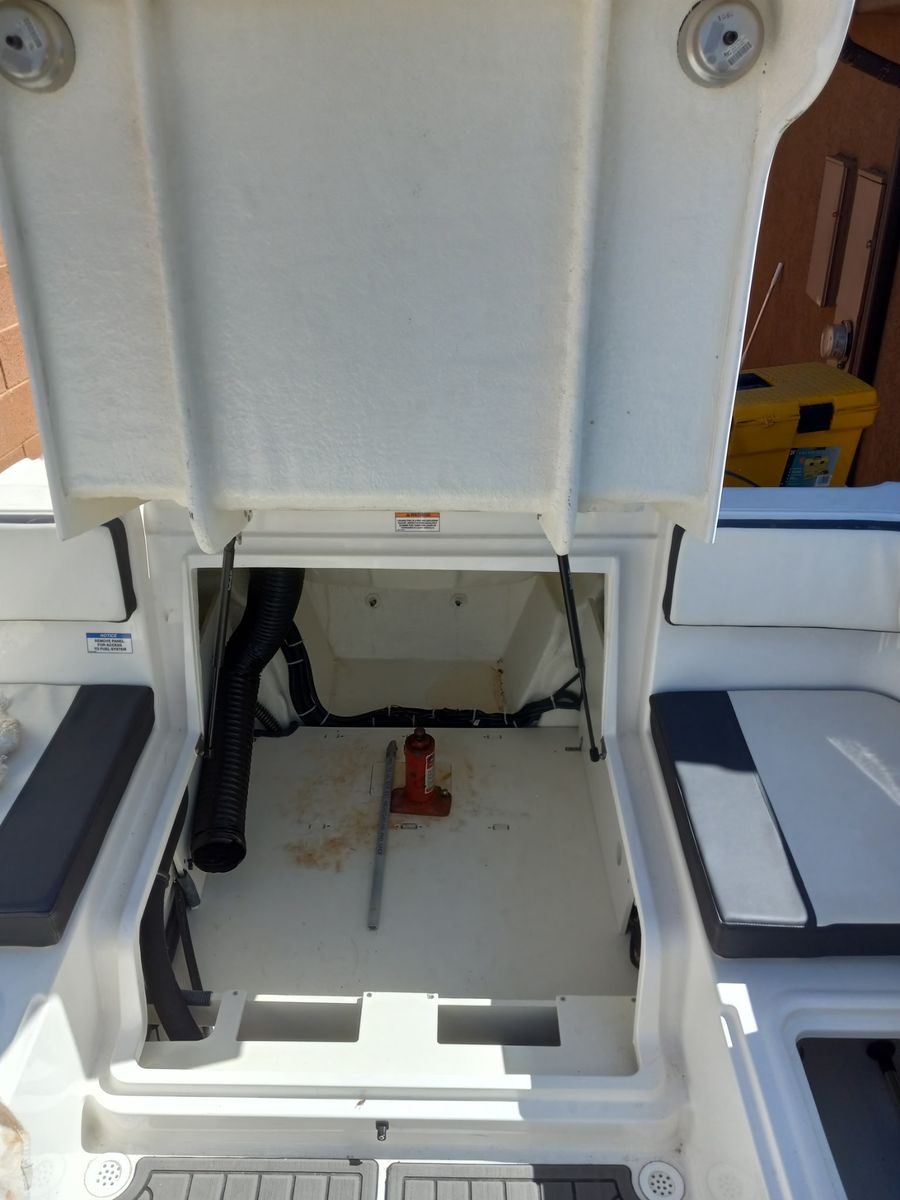 Main image 6