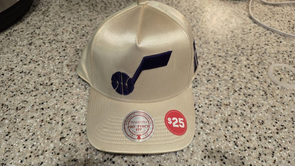 Mitchell & Ness Utah Jazz Satin Snapback Hat Pro-Pinch Fit
