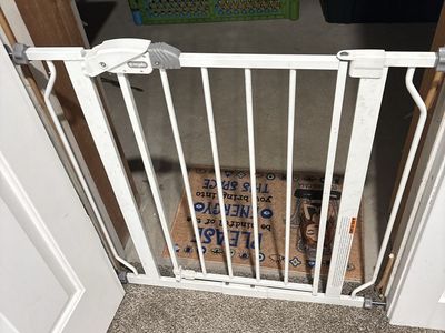 Regalo Easy Step Walk-Thru Baby Gate - White, Pressure Mounted