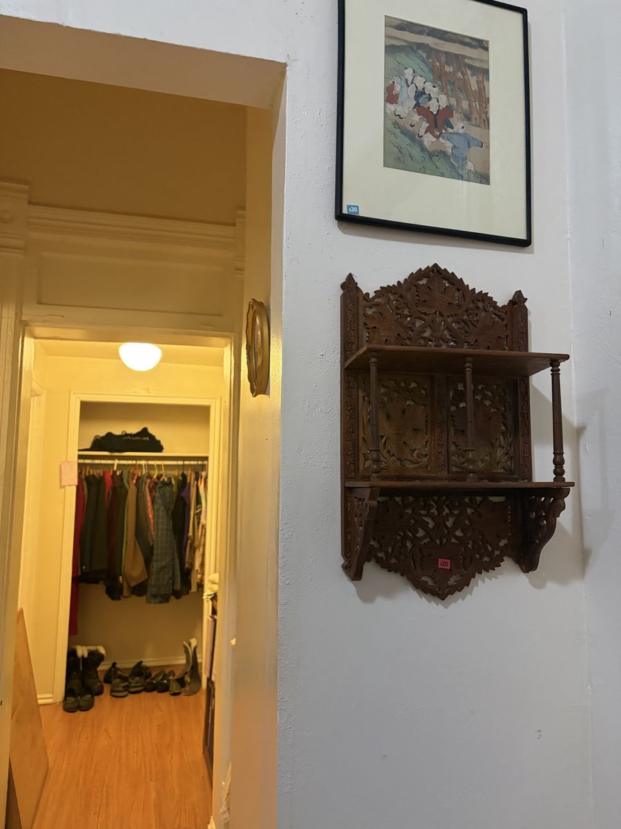 Main image 6