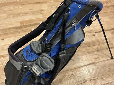 TaylorMade 7 Way Carry Bag