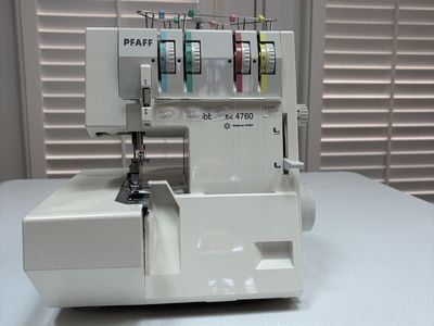 Pfaff Hobbylock 4760 Serger / Overlock Sewing Machine