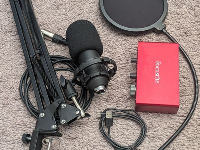 Focusrite and CAD Beginner Recording, Podcasting, or Streaming Setup