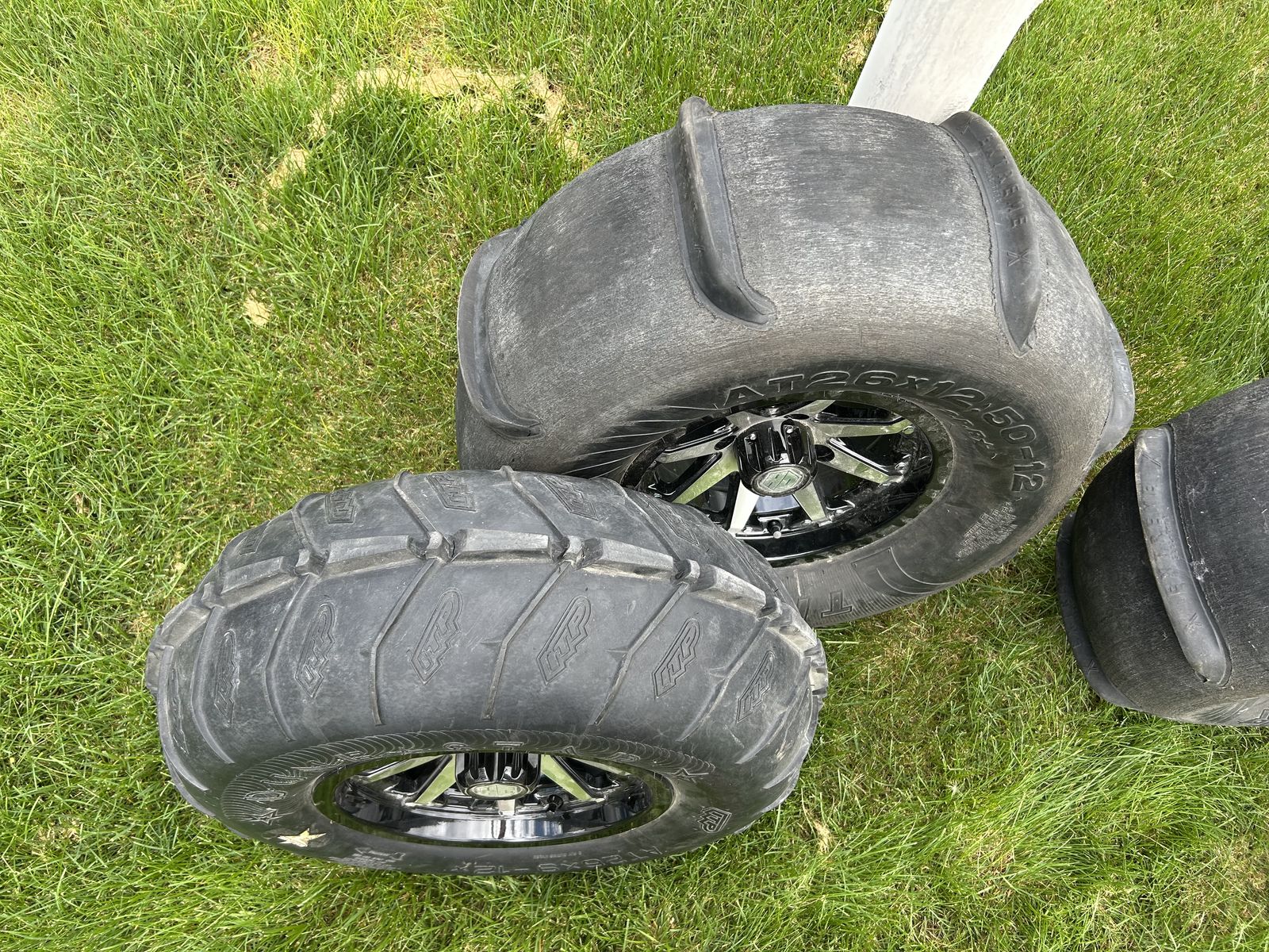 Main image 3