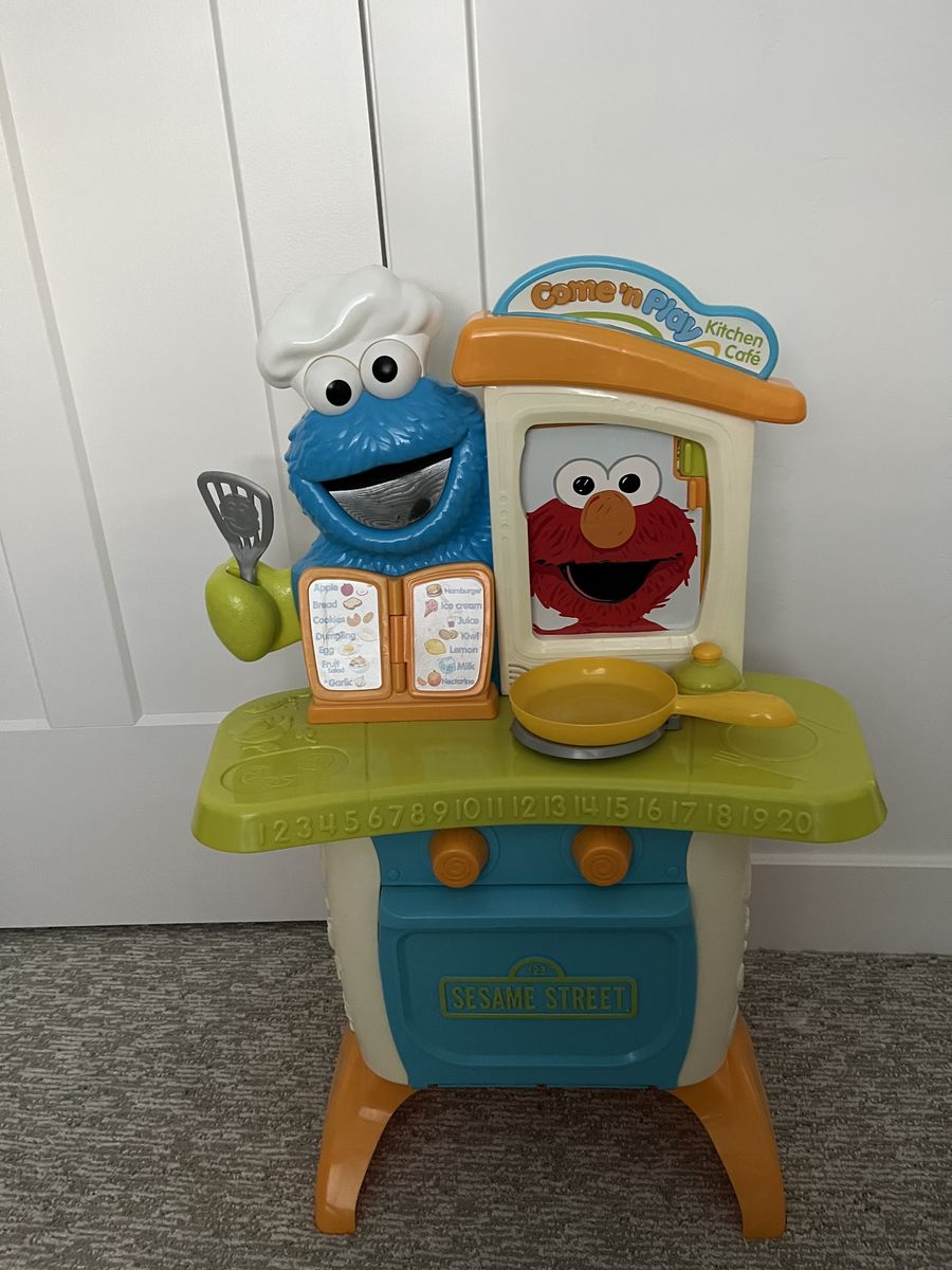 Cookie Monster & Elmo Cooking Station Play