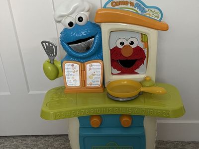 Cookie Monster & Elmo Cooking Station Play