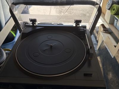 RCA lab -1200 fully automatic turntable