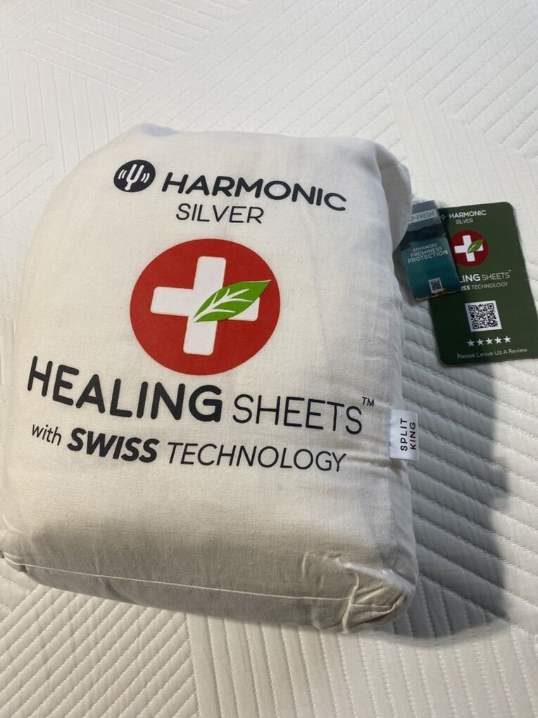 Brand New White Harmonic Silver Split King Sheets