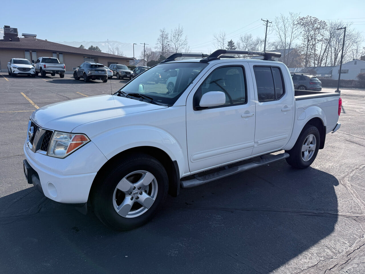 2005 NISSAN FRONTIER LE