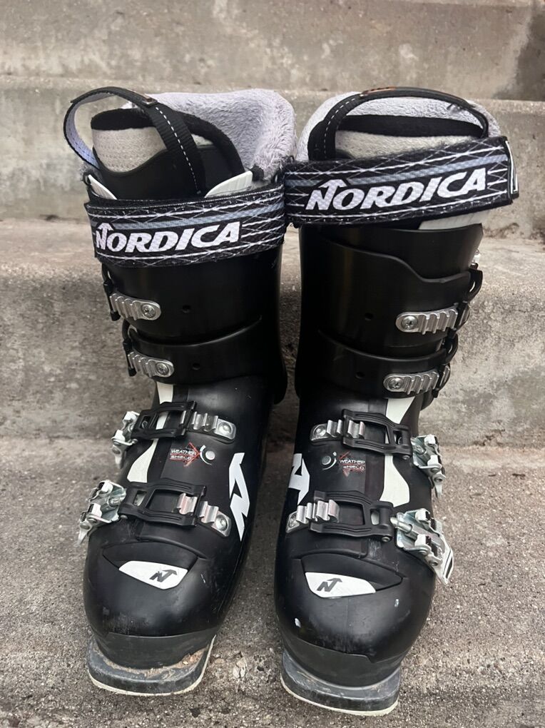 Nordic Ski Boots 25 - 25.5 Skiing Boot | Downhill Boots | KSL