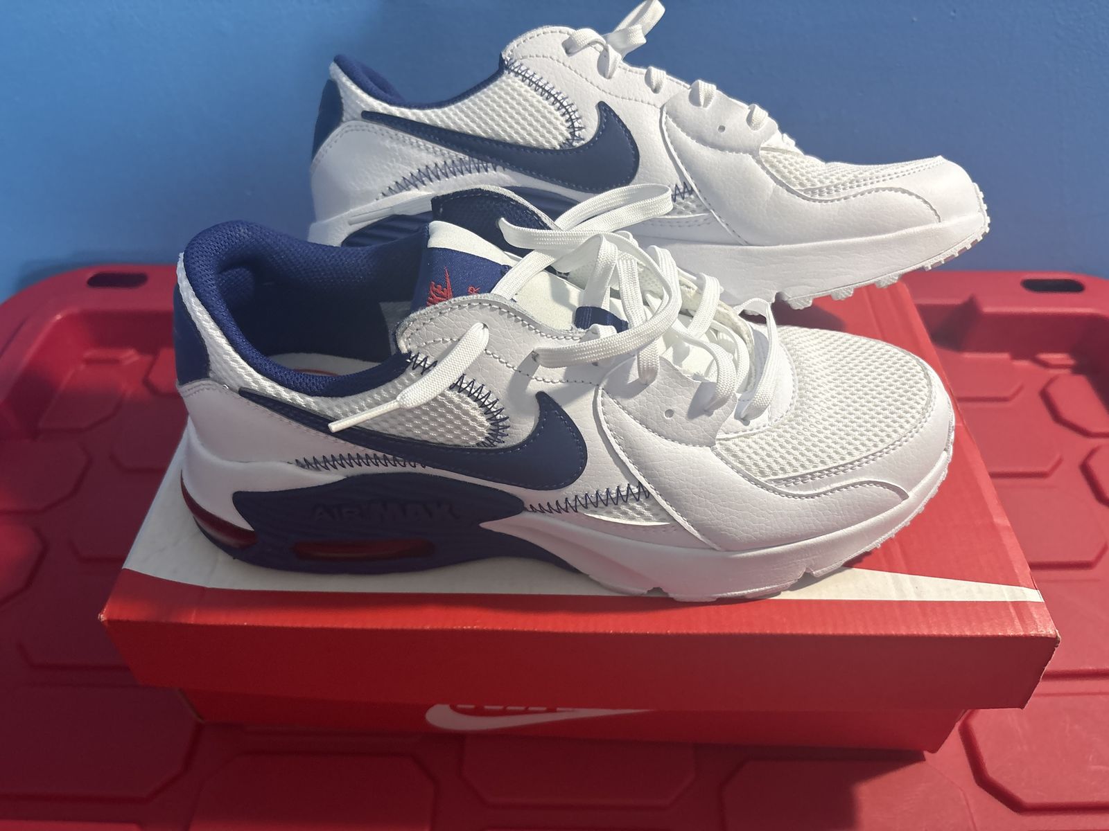 Nike Air Max Excee White/Blue Athletic Sneakers - 8 Men