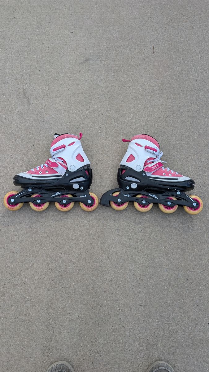 Girls' adjustable inline skates