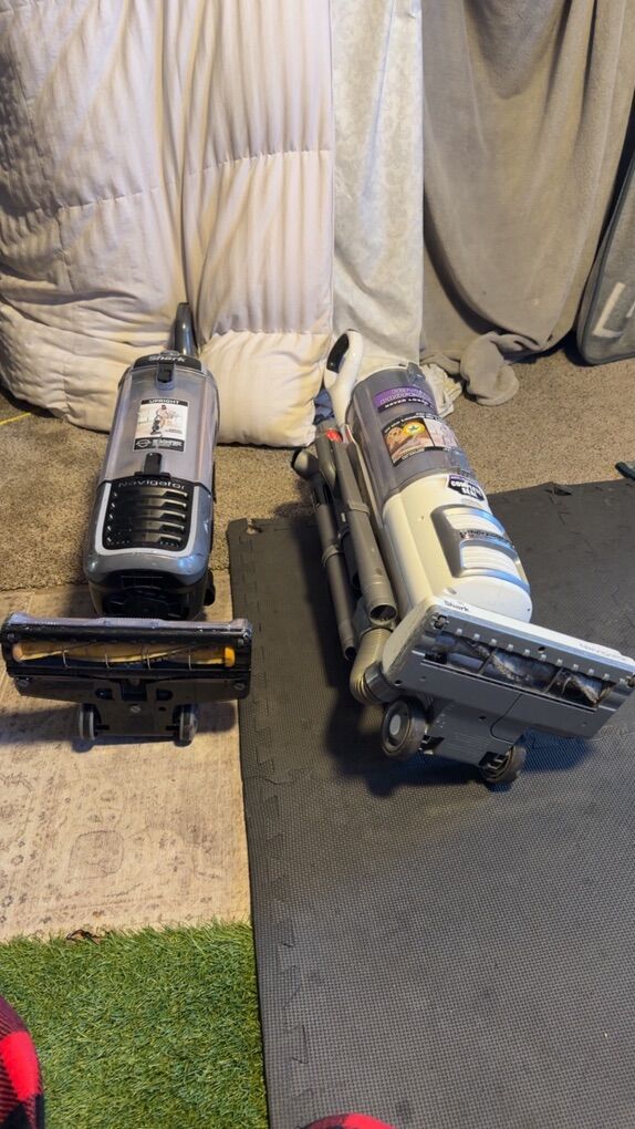 Shark navigator DUO FINS Or Lift Away vacuums