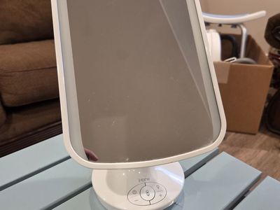 iHome Reflect Lighted Vanity Mirror with Bluetooth Speaker (iCVBT3)