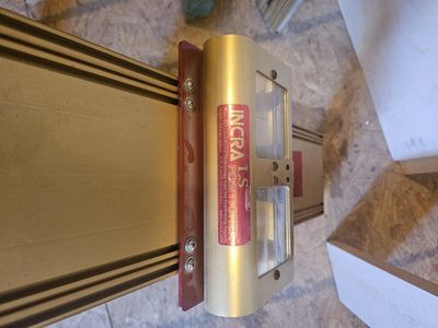 INCRA TABLE SAW FENCE 52"
