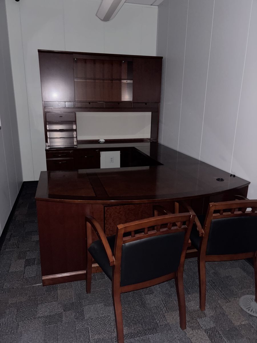 Executive Desk Set with Chairs