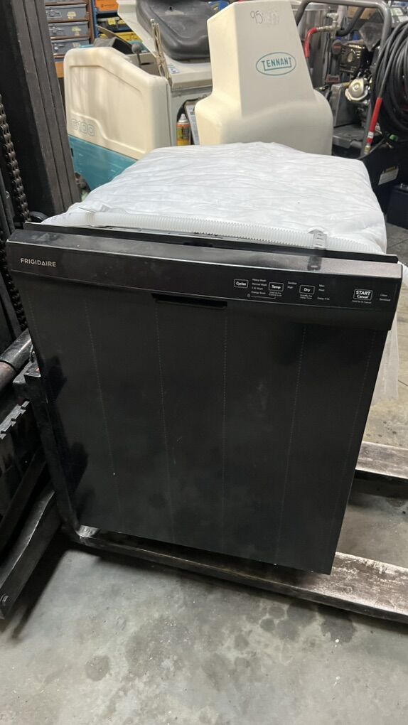 FRIGIDAIRE NEW DISH WASHER