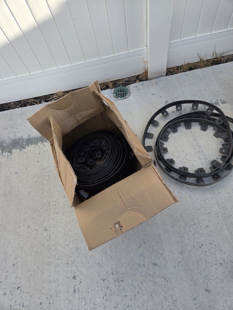 Free landscape edging 1.5" tall around 80-90 feet worth